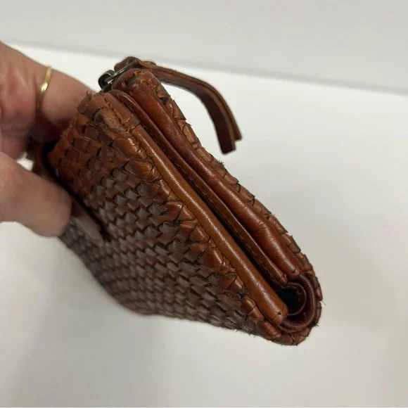 Vilenca Holland Woven Leather Bifold Distressed Wallet - Anthropologie